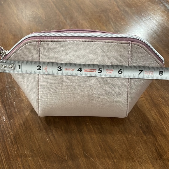 Cosmetic Bag - Picture 7 of 9